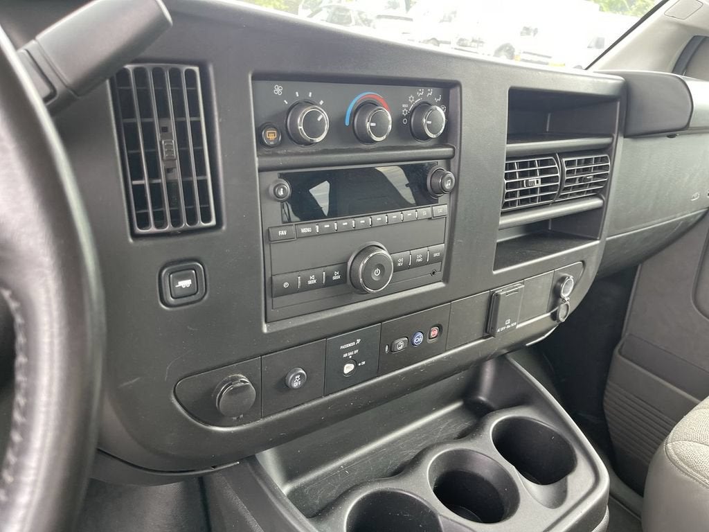2023 Chevrolet Express Passenger 3500 LS