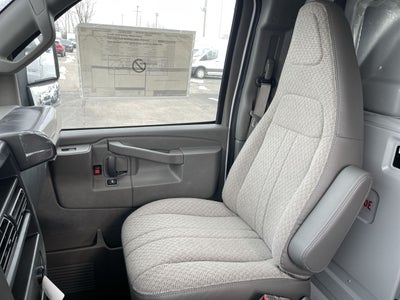 2025 Chevrolet Express Cutaway 3500 1WT