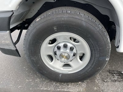 2025 Chevrolet Express Cutaway 3500 1WT