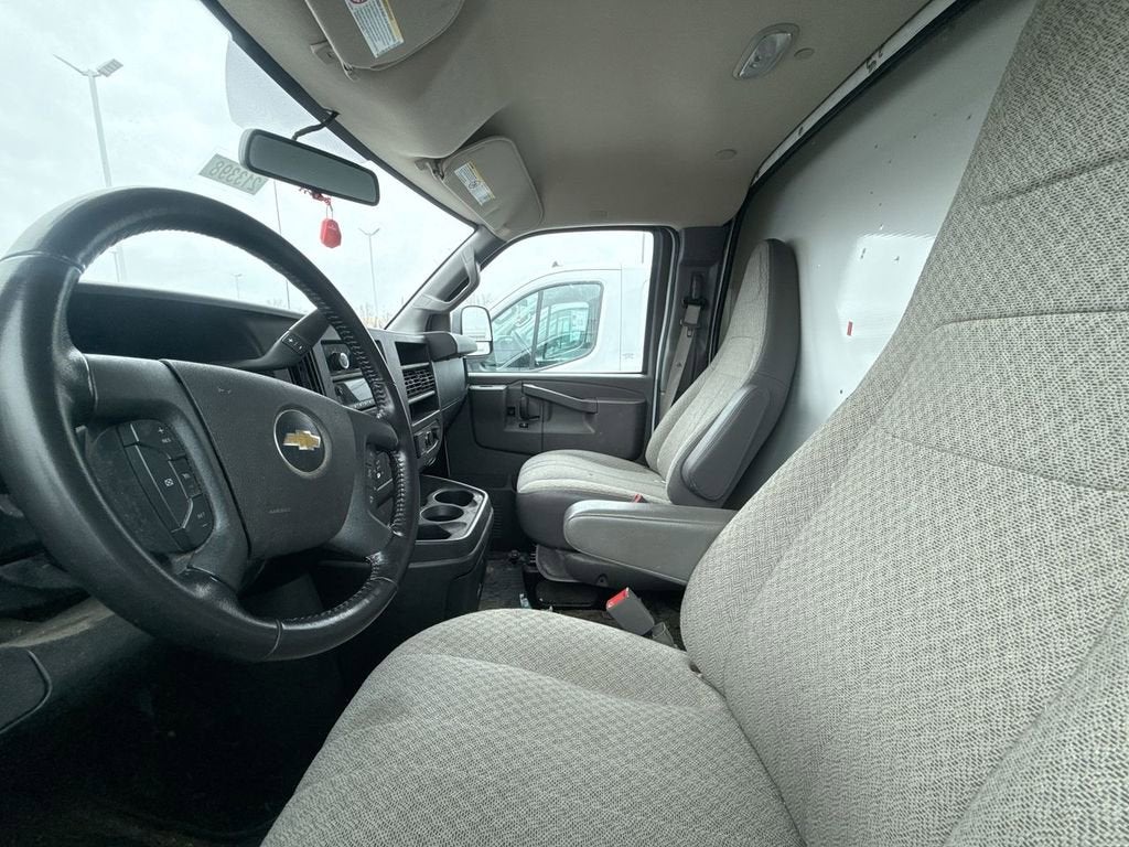 2021 Chevrolet Express Cutaway 3500 3500 Van 139