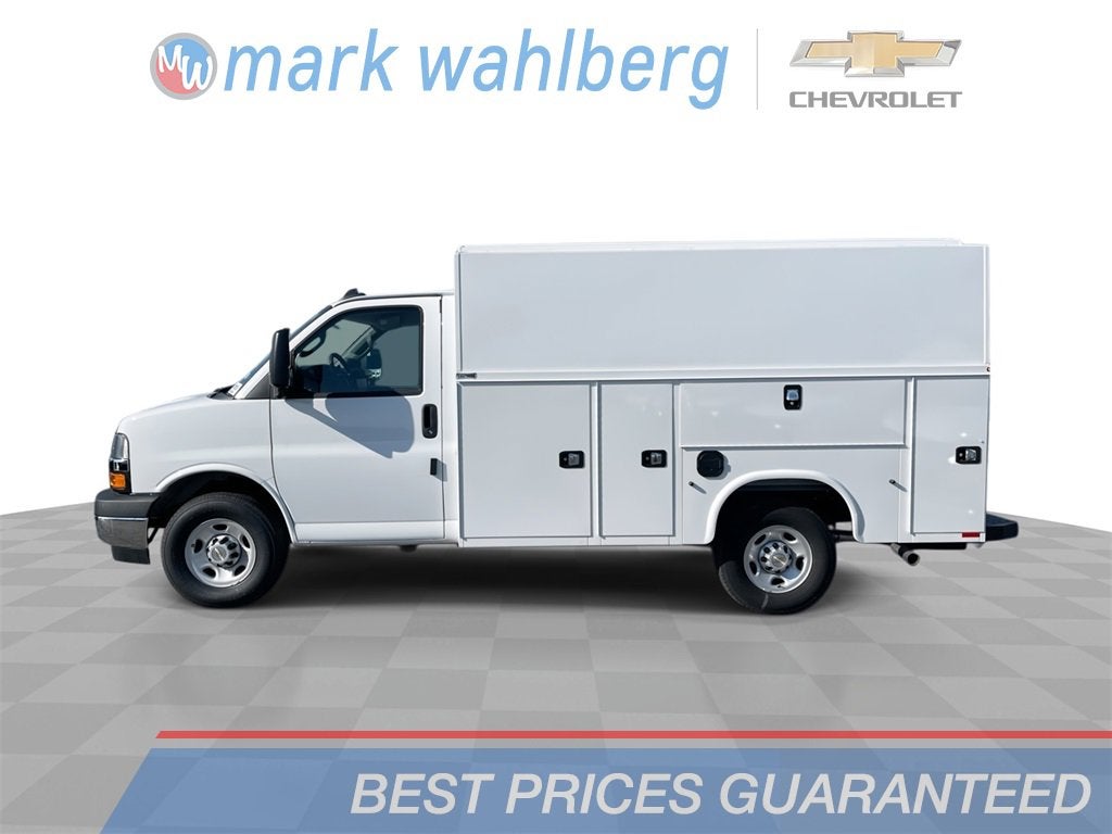2025 Chevrolet Express Cutaway 3500 1WT