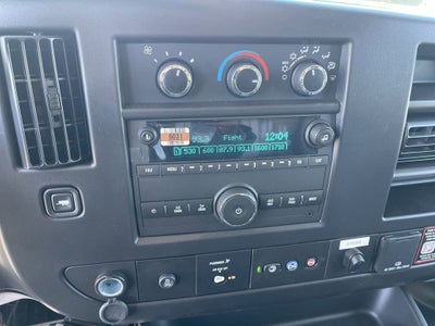 2025 Chevrolet Express Cutaway 3500 1WT