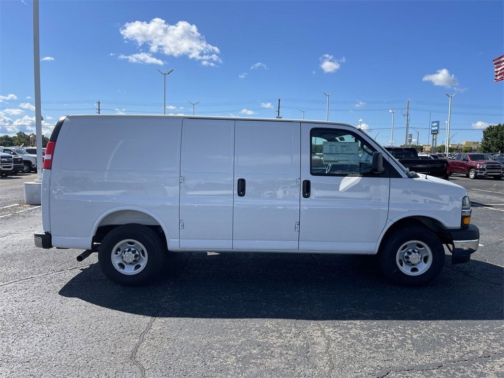 2025 Chevrolet Express Cargo 2500 WT