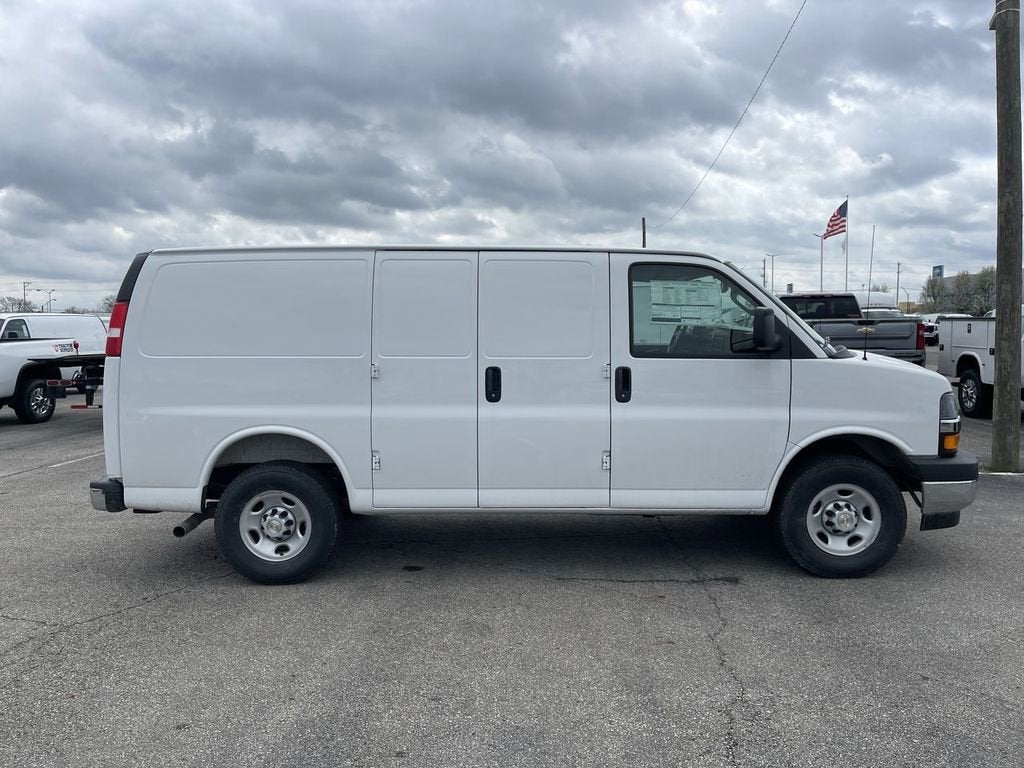 2026 Chevrolet Express Cargo 2500 WT