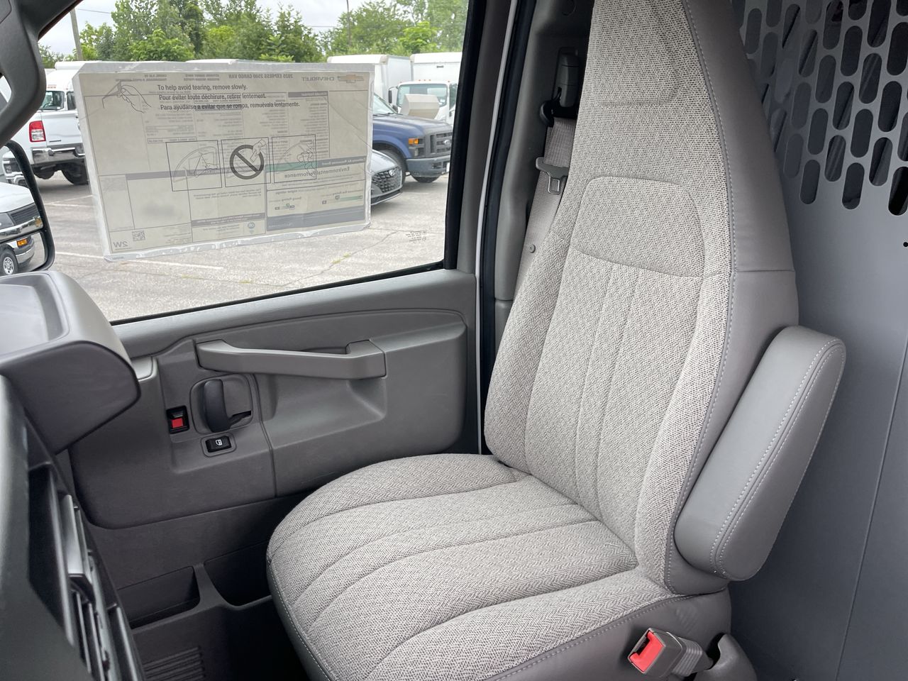 2025 Chevrolet Express Cargo 2500 WT