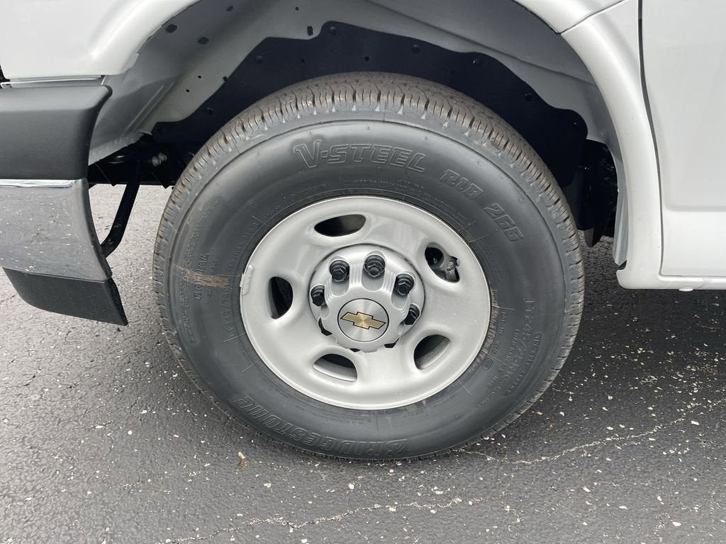 2025 Chevrolet Express Cargo 2500 WT