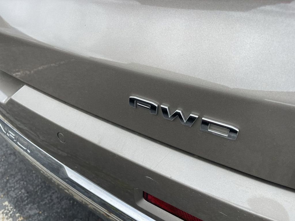 2022 GMC Acadia Denali