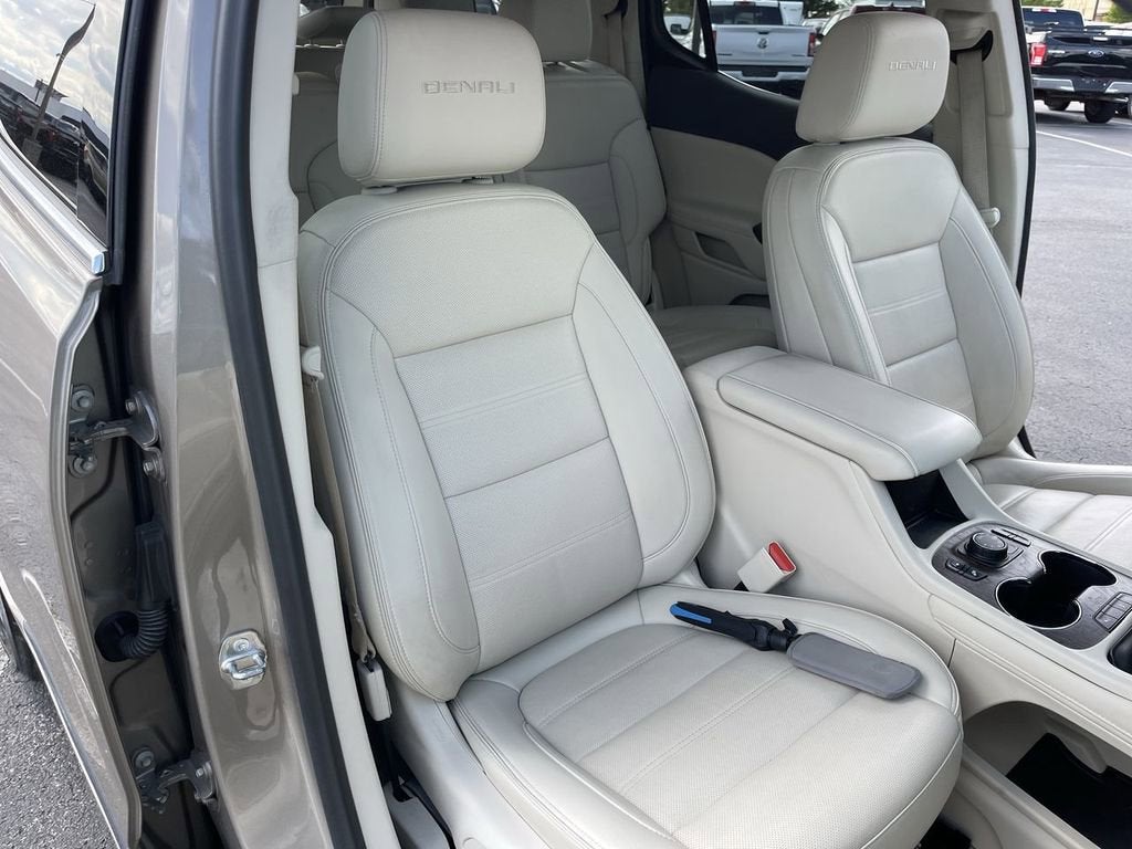 2022 GMC Acadia Denali