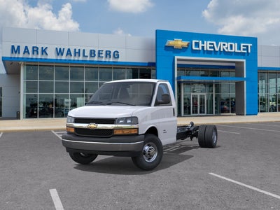 2026 Chevrolet Express Cutaway 3500 1WT