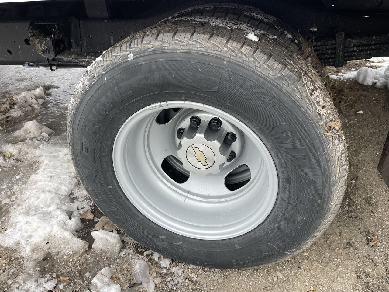 2025 Chevrolet Express Cutaway 3500 1WT