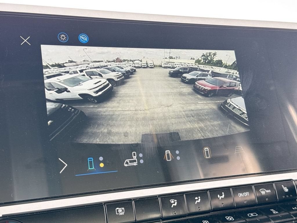 2024 BrightDrop Zevo 600 EJY