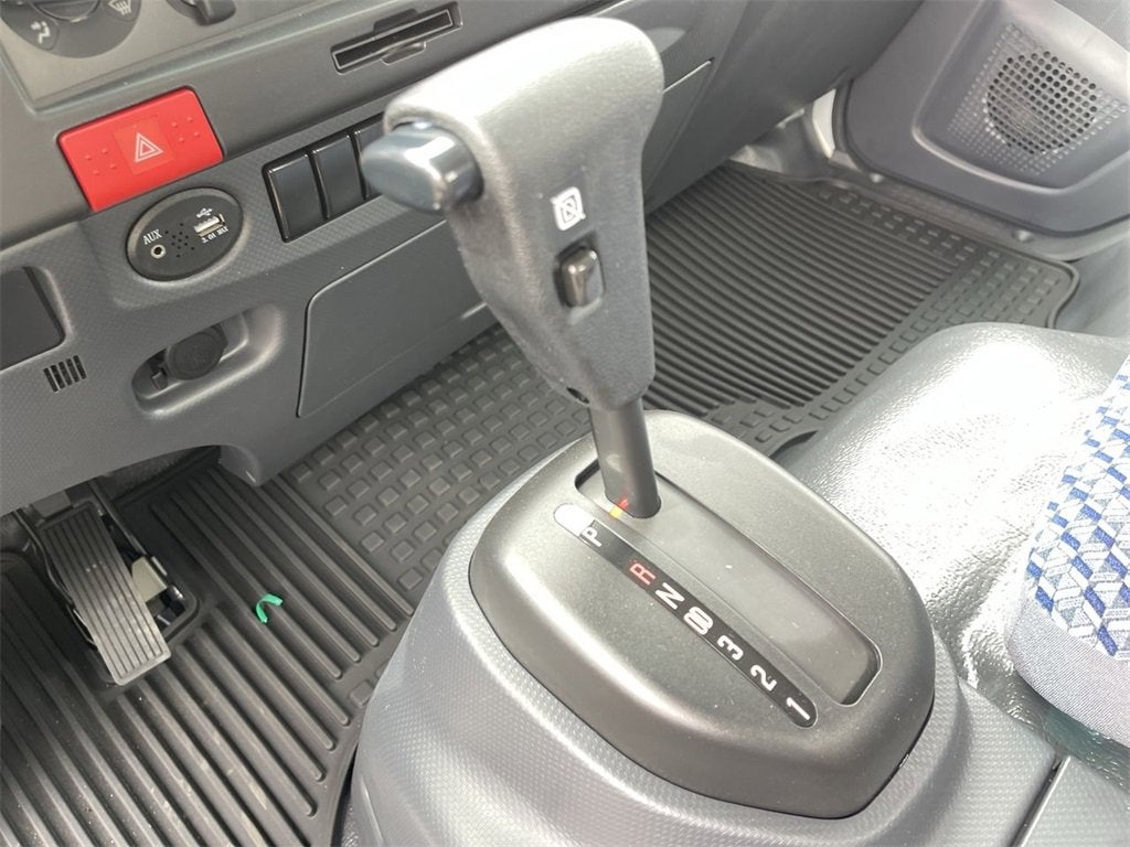 2024 Chevrolet Low Cab Forward 5500 XG 5500