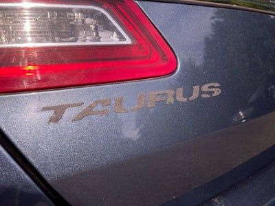 2018 Ford Taurus SEL