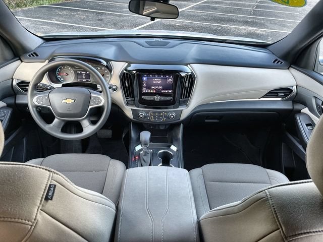 2022 Chevrolet Traverse LS