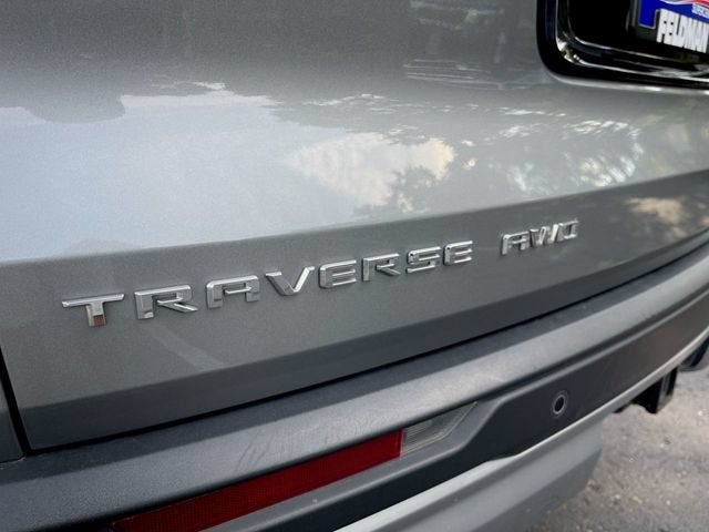 2024 Chevrolet Traverse LT