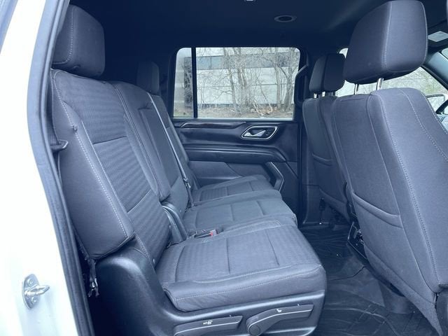 2023 Chevrolet Suburban LS