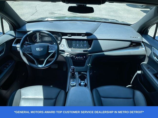 2025 Cadillac XT6 Luxury