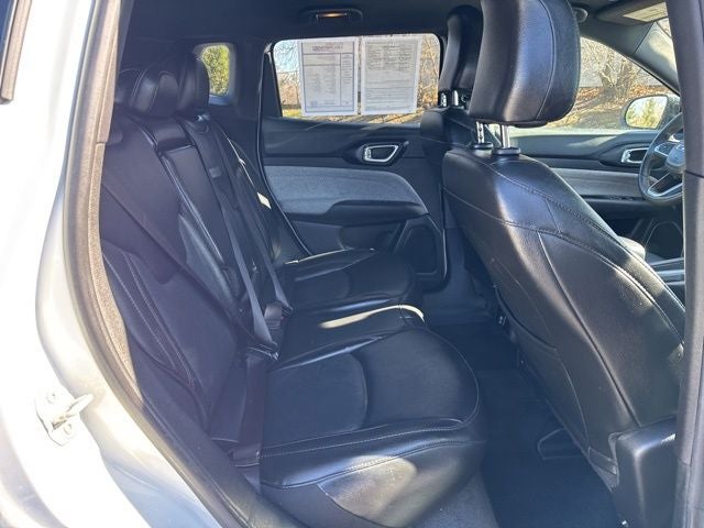 2023 Jeep Compass Latitude Lux FWD