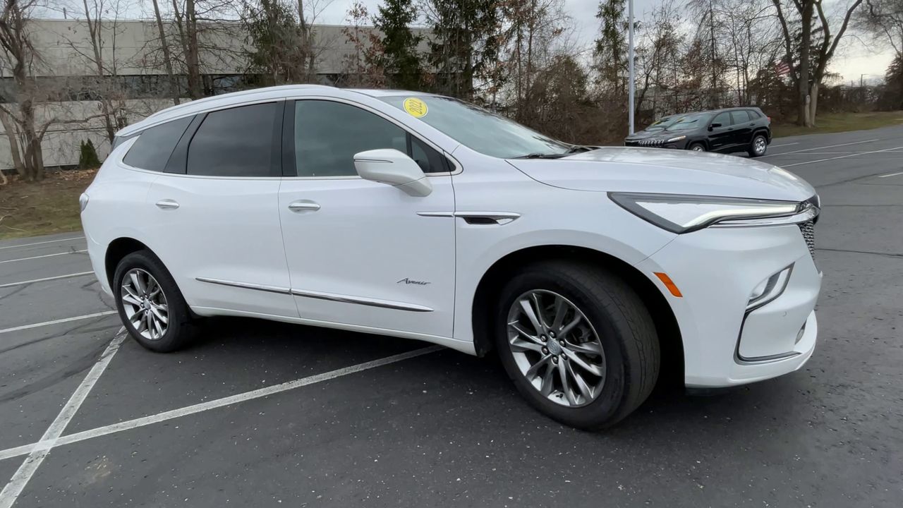 2022 Buick Enclave Avenir