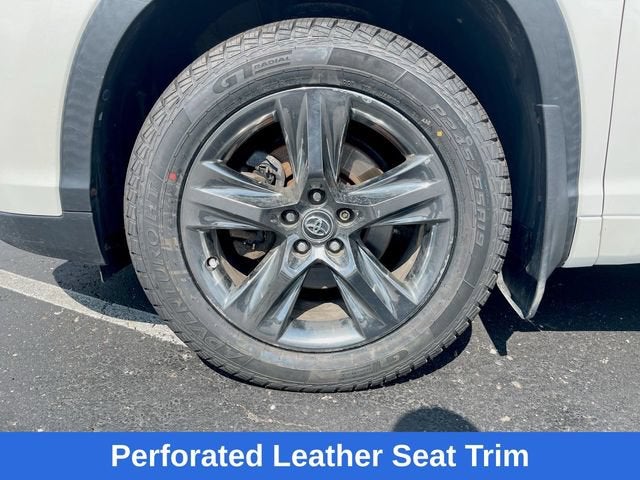 2017 Toyota Highlander Limited