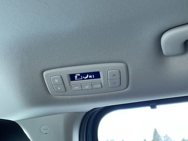 2024 Kia Carnival MPV EX