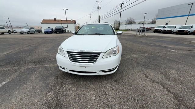 2013 Chrysler 200 Limited