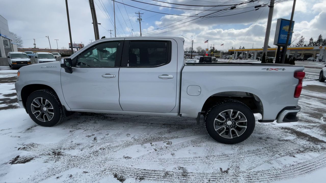 2022 Chevrolet Silverado 1500 LT (2FL)
