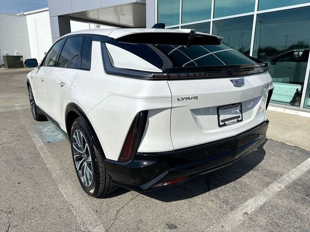 2024 Cadillac LYRIQ Sport 2