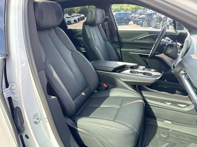 2024 Cadillac LYRIQ Sport 2