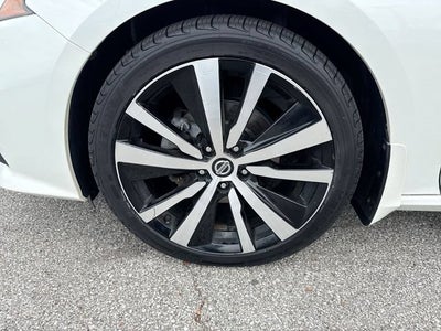 2020 Nissan Altima SR FWD