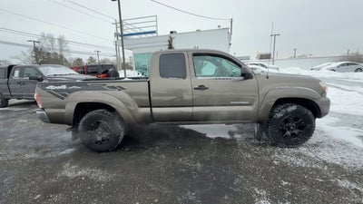 2014 Toyota Tacoma 4WD Access Cab Standard Bed I4 Manual (Natl)